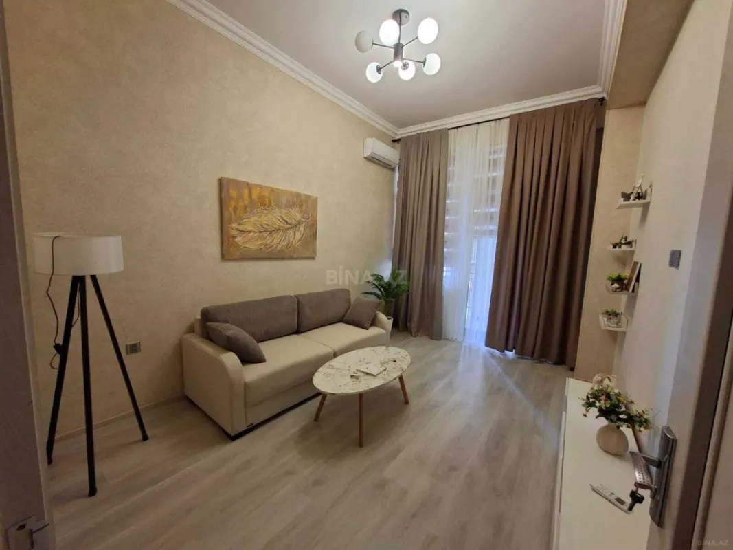 Kirayə verilir 2 otaqlı mənzil 75 m²