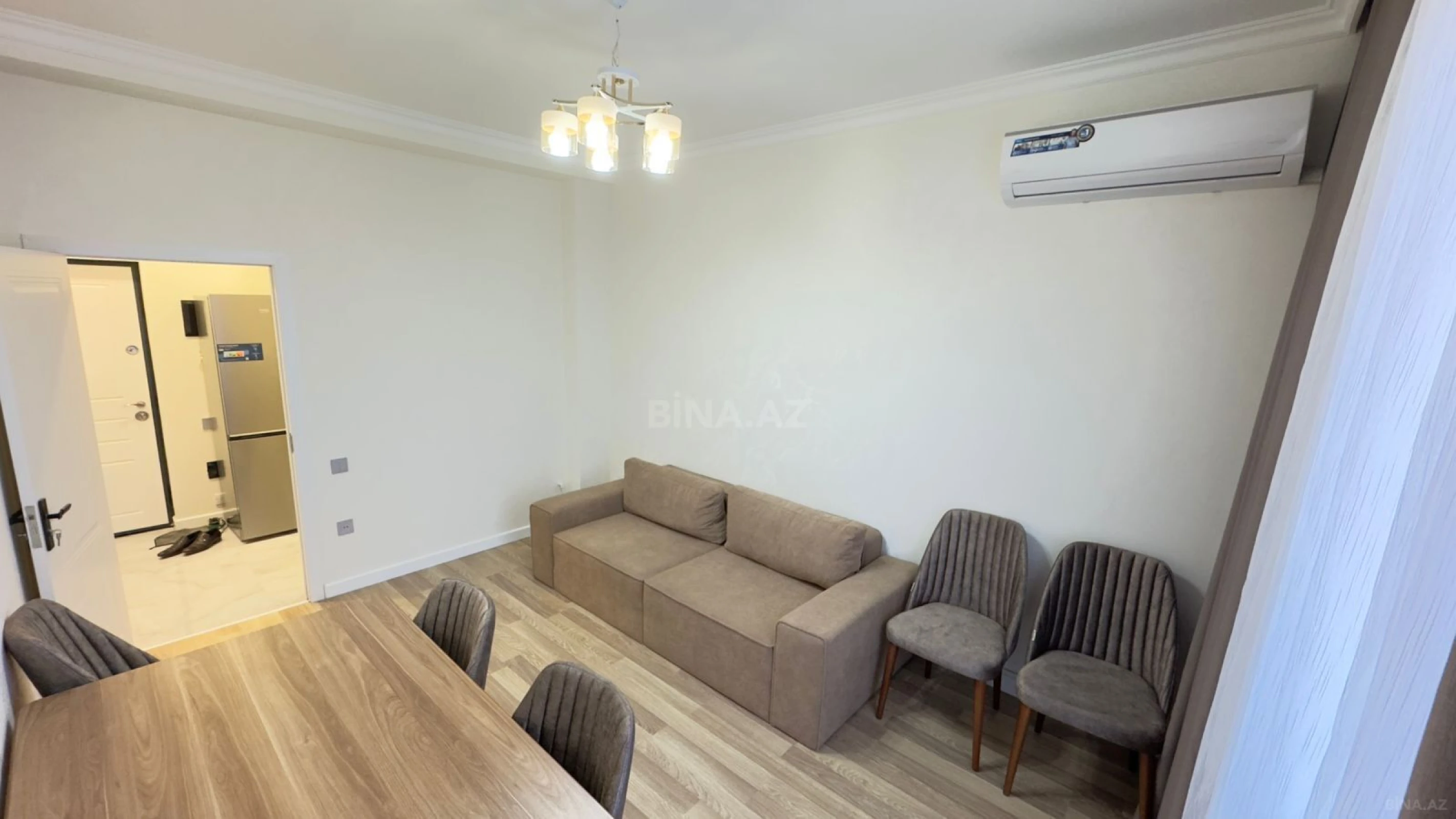 Kirayə verilir 2 otaqlı mənzil 55 m²