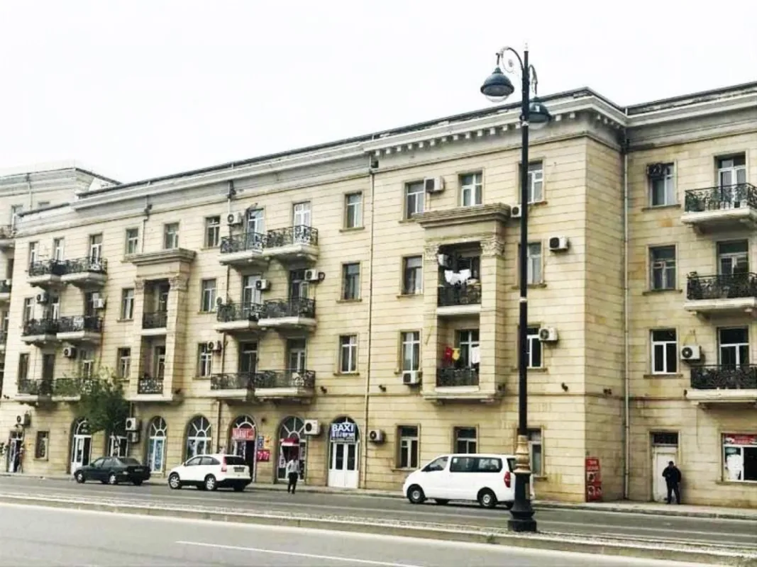 Satılır 3 otaqlı mənzil 85 m²