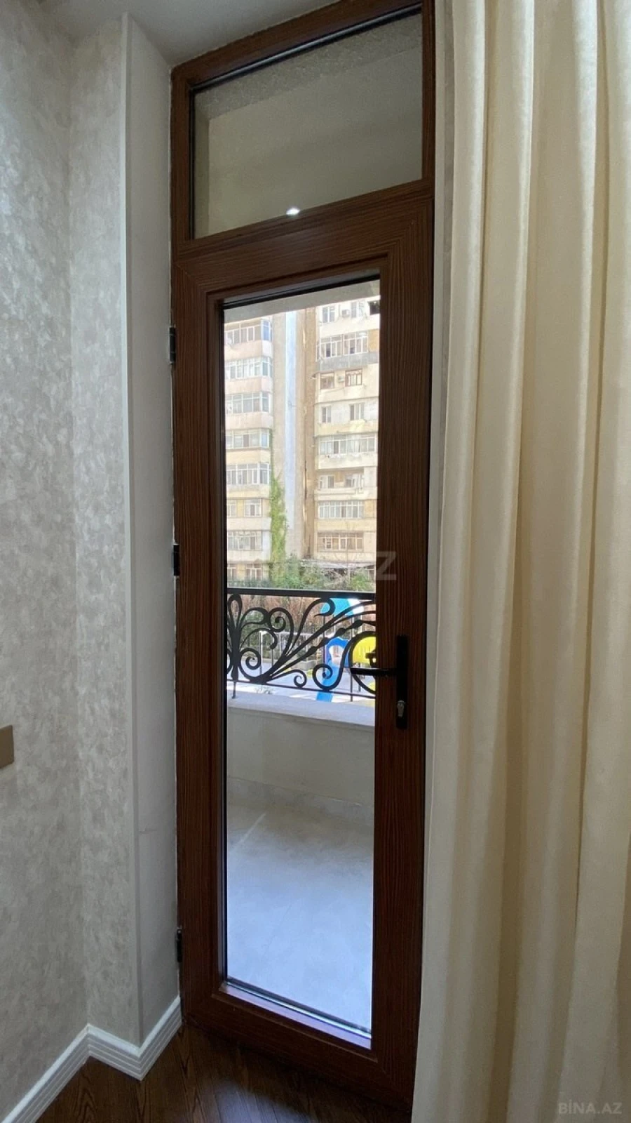 Satılır 3 otaqlı mənzil 104 m²