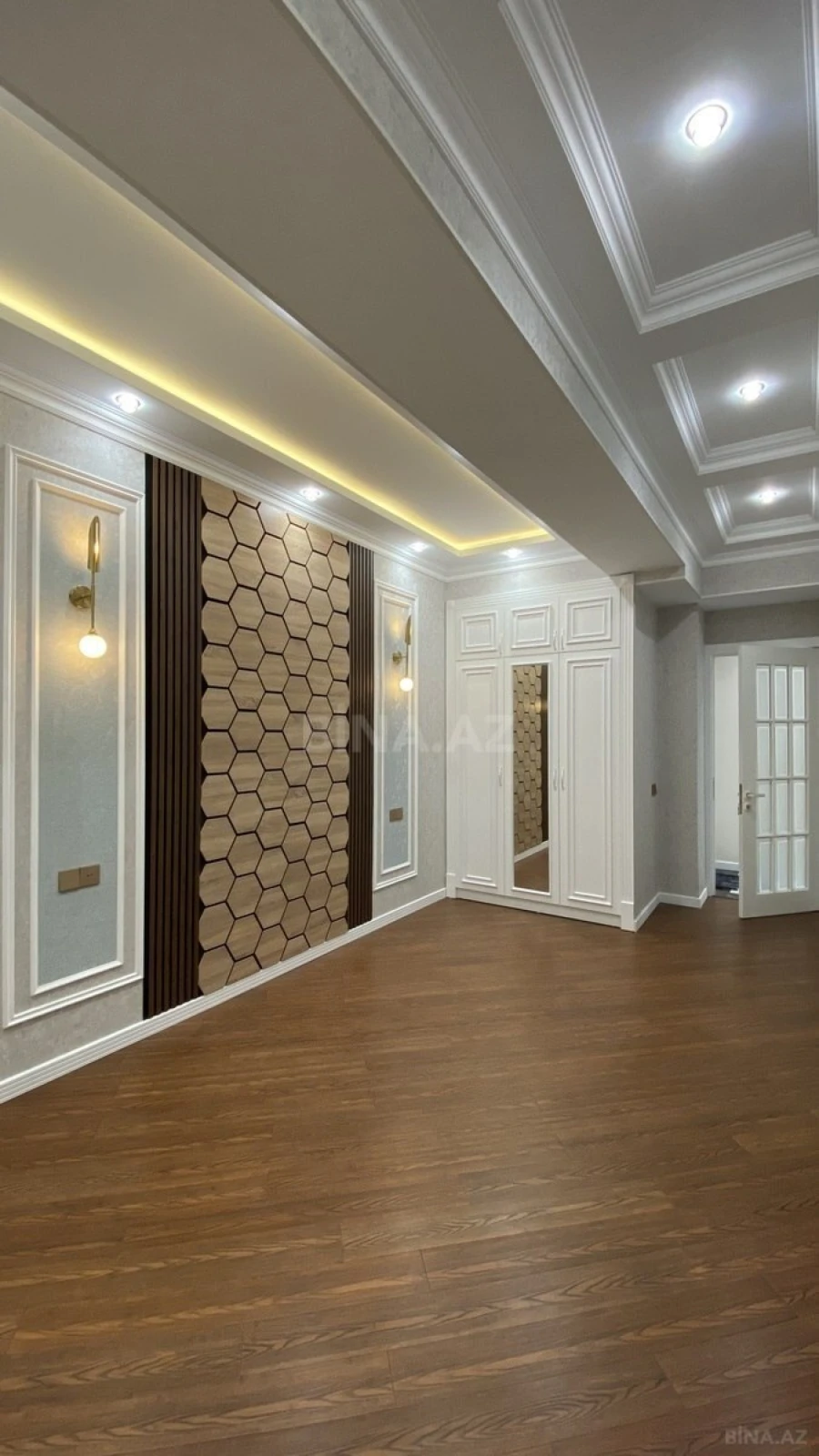 Satılır 3 otaqlı mənzil 104 m²