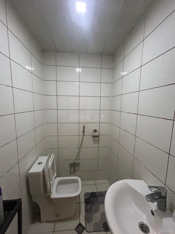 Satılır 4 otaqlı mənzil 138 m²