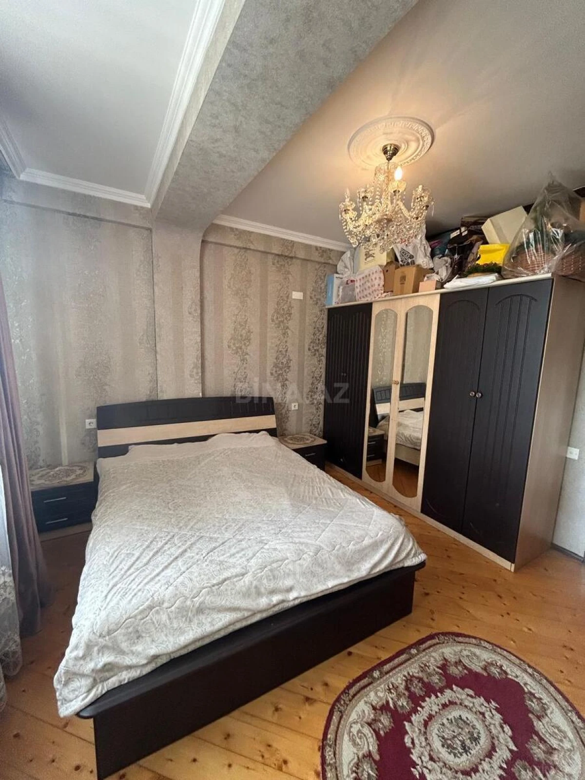 Satılır 4 otaqlı mənzil 138 m²