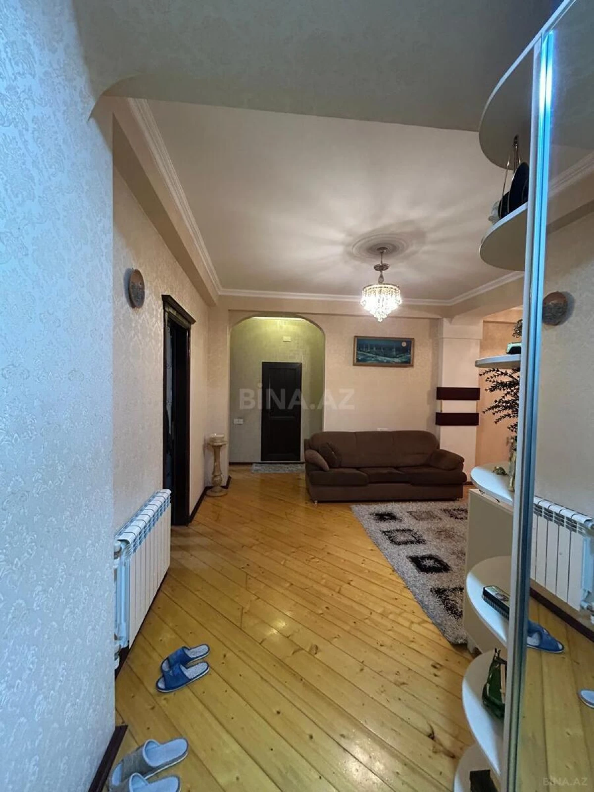 Satılır 4 otaqlı mənzil 138 m²