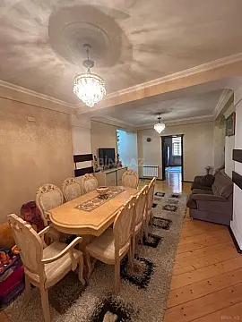 Satılır 4 otaqlı mənzil 138 m²