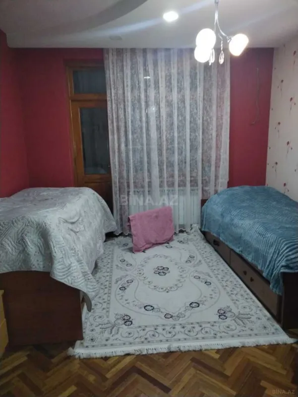 Satılır 4 otaqlı mənzil 110 m²