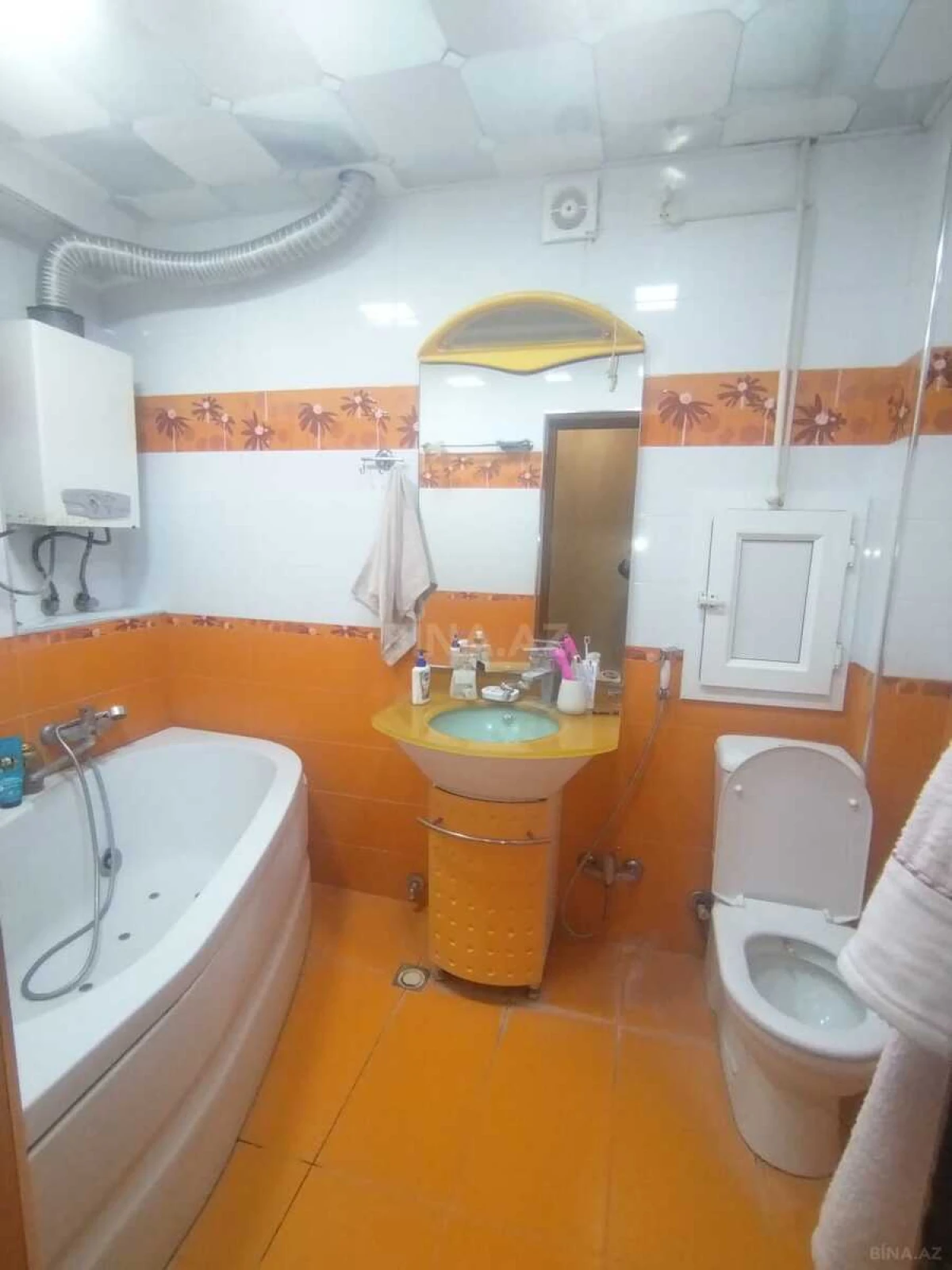 Satılır 4 otaqlı mənzil 110 m²