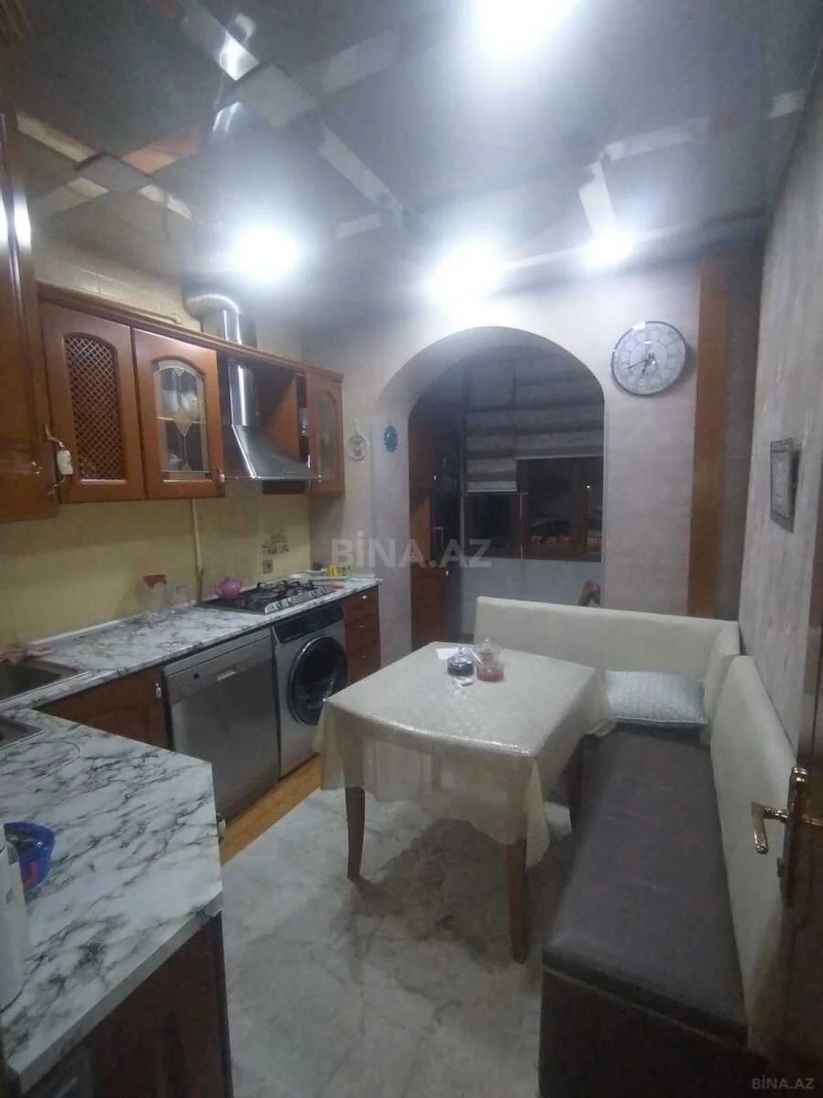 Satılır 4 otaqlı mənzil 110 m²
