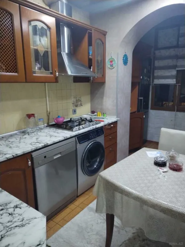 Satılır 4 otaqlı mənzil 110 m²
