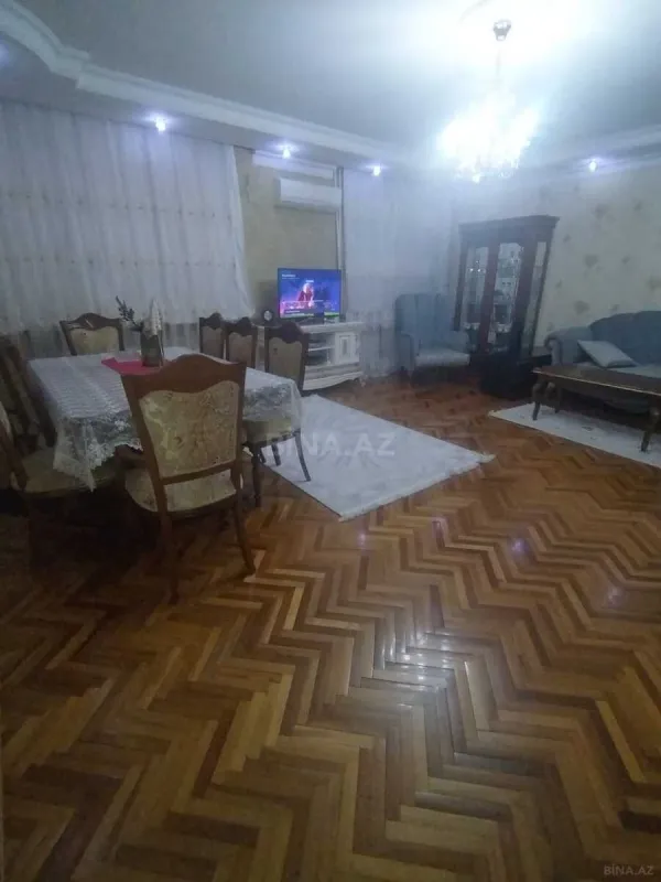 Satılır 4 otaqlı mənzil 110 m²