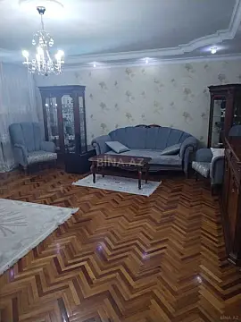 Satılır 4 otaqlı mənzil 110 m²
