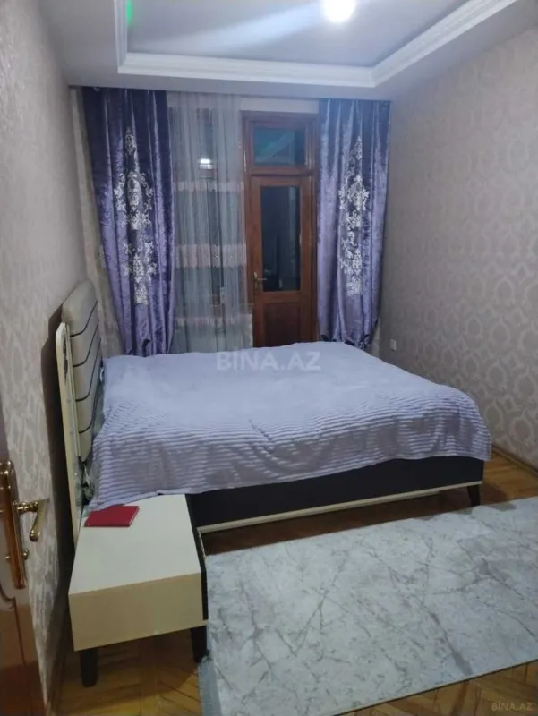 Satılır 4 otaqlı mənzil 110 m²