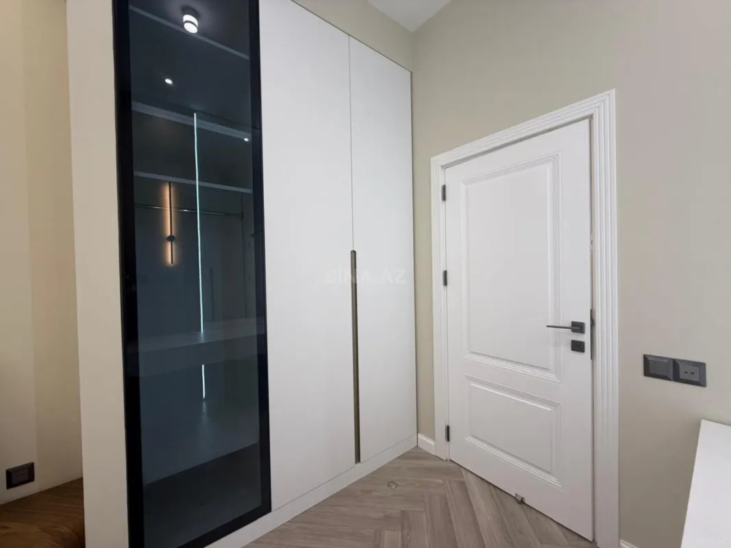 Kirayə verilir 2 otaqlı mənzil 72 m²