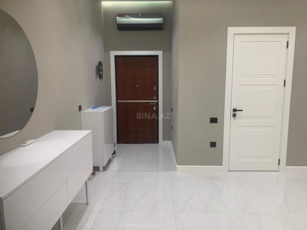 Kirayə verilir 3 otaqlı mənzil 157 m²