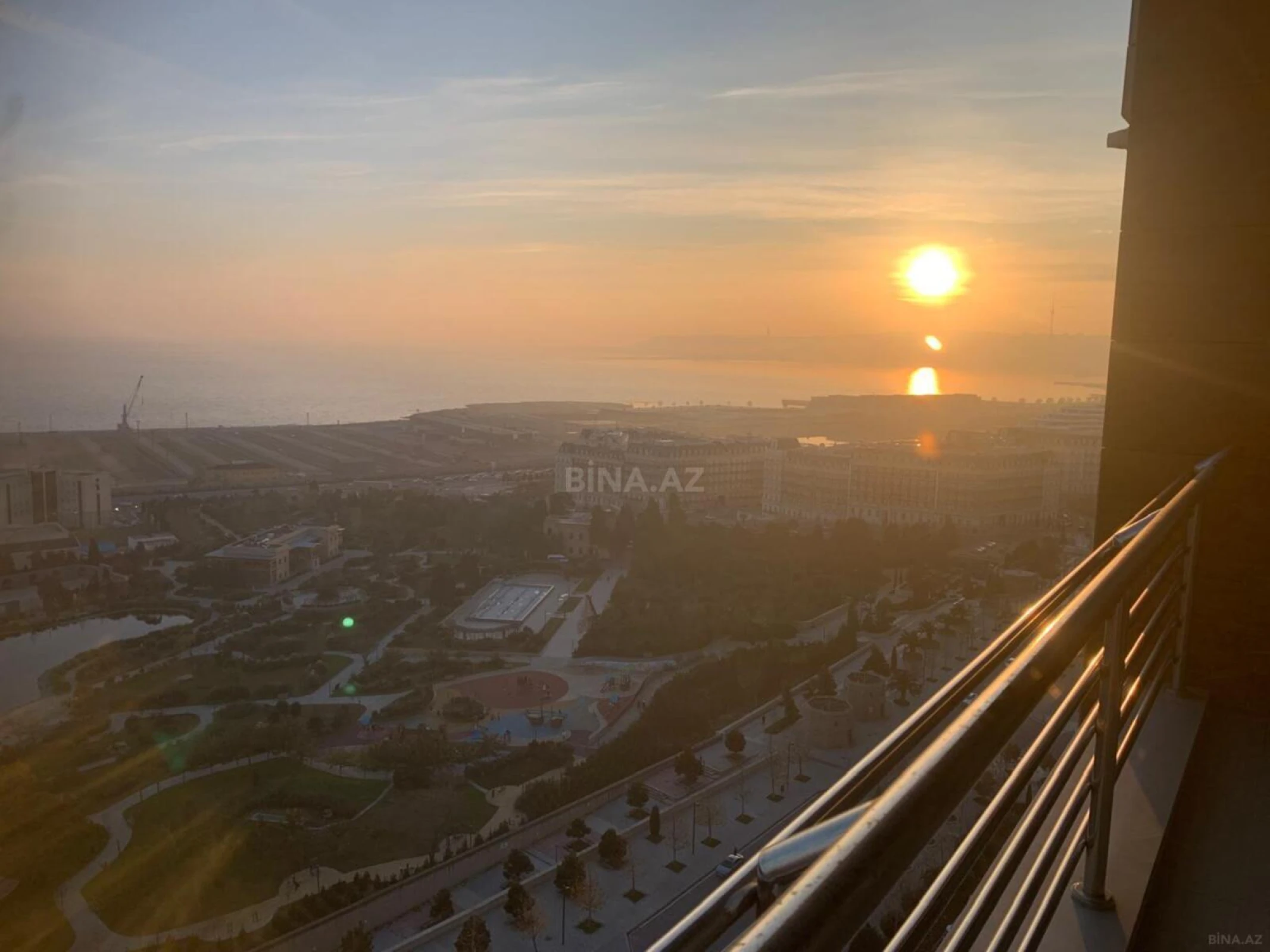 Kirayə verilir 3 otaqlı mənzil 157 m²