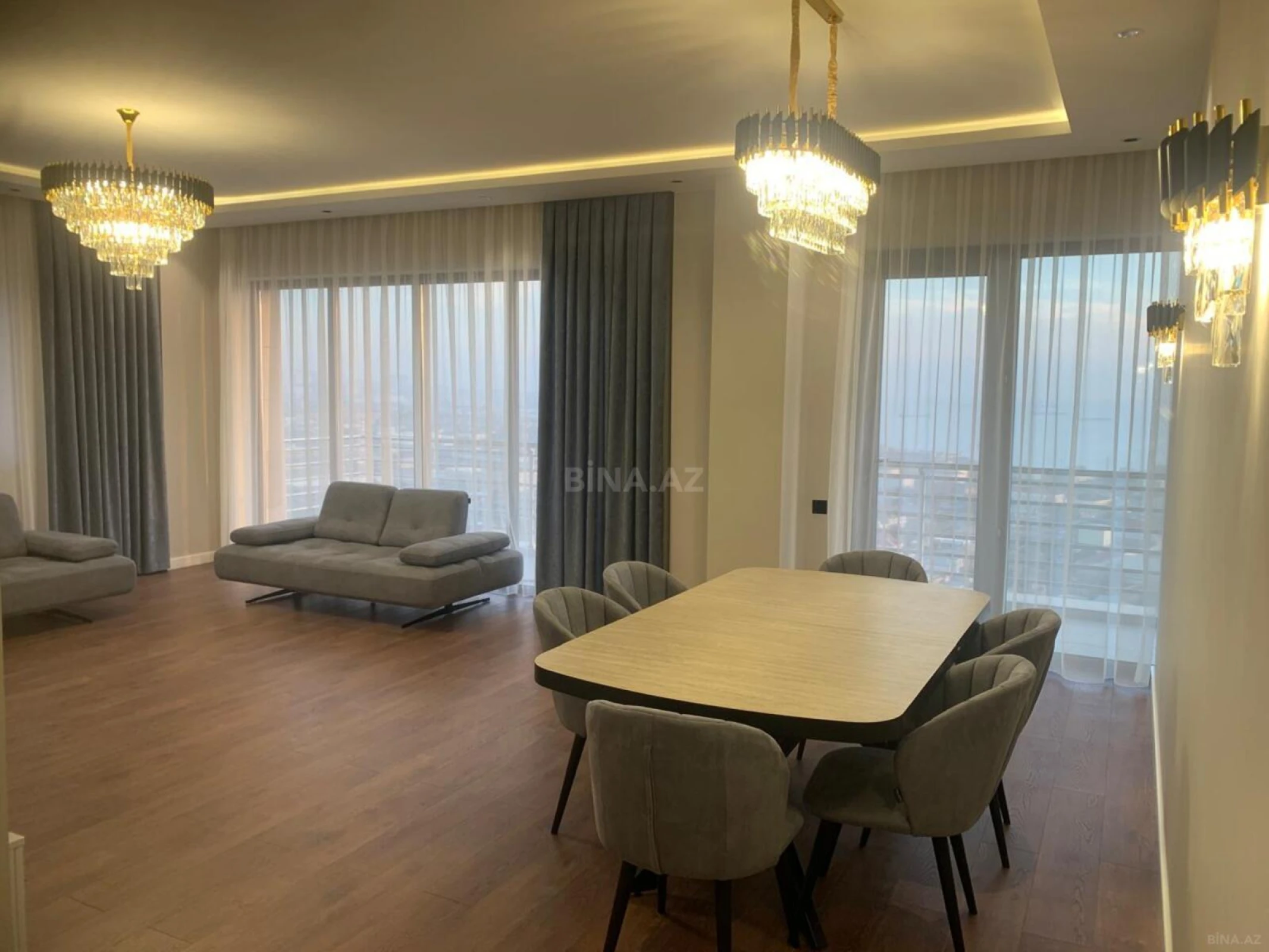 Kirayə verilir 3 otaqlı mənzil 157 m²