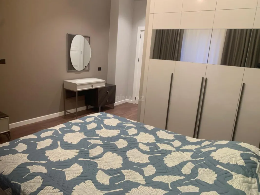 Kirayə verilir 3 otaqlı mənzil 157 m²