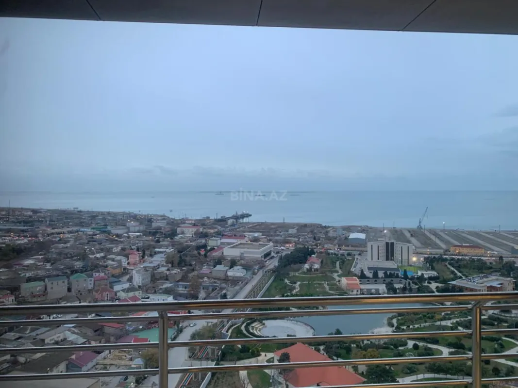 Kirayə verilir 3 otaqlı mənzil 157 m²