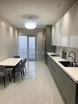 Kirayə verilir 3 otaqlı mənzil 157 m²