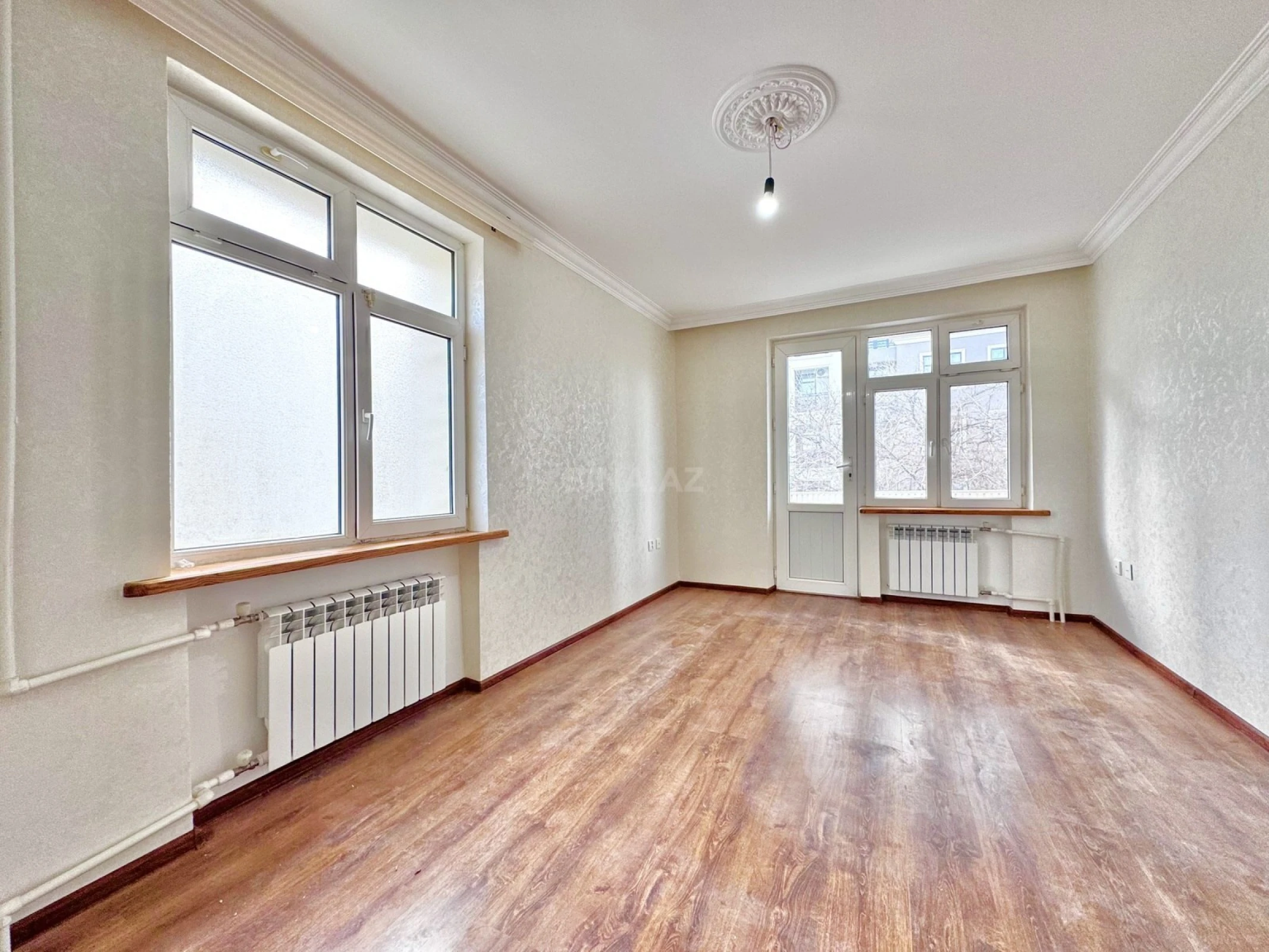 Satılır 2 otaqlı mənzil 53 m²