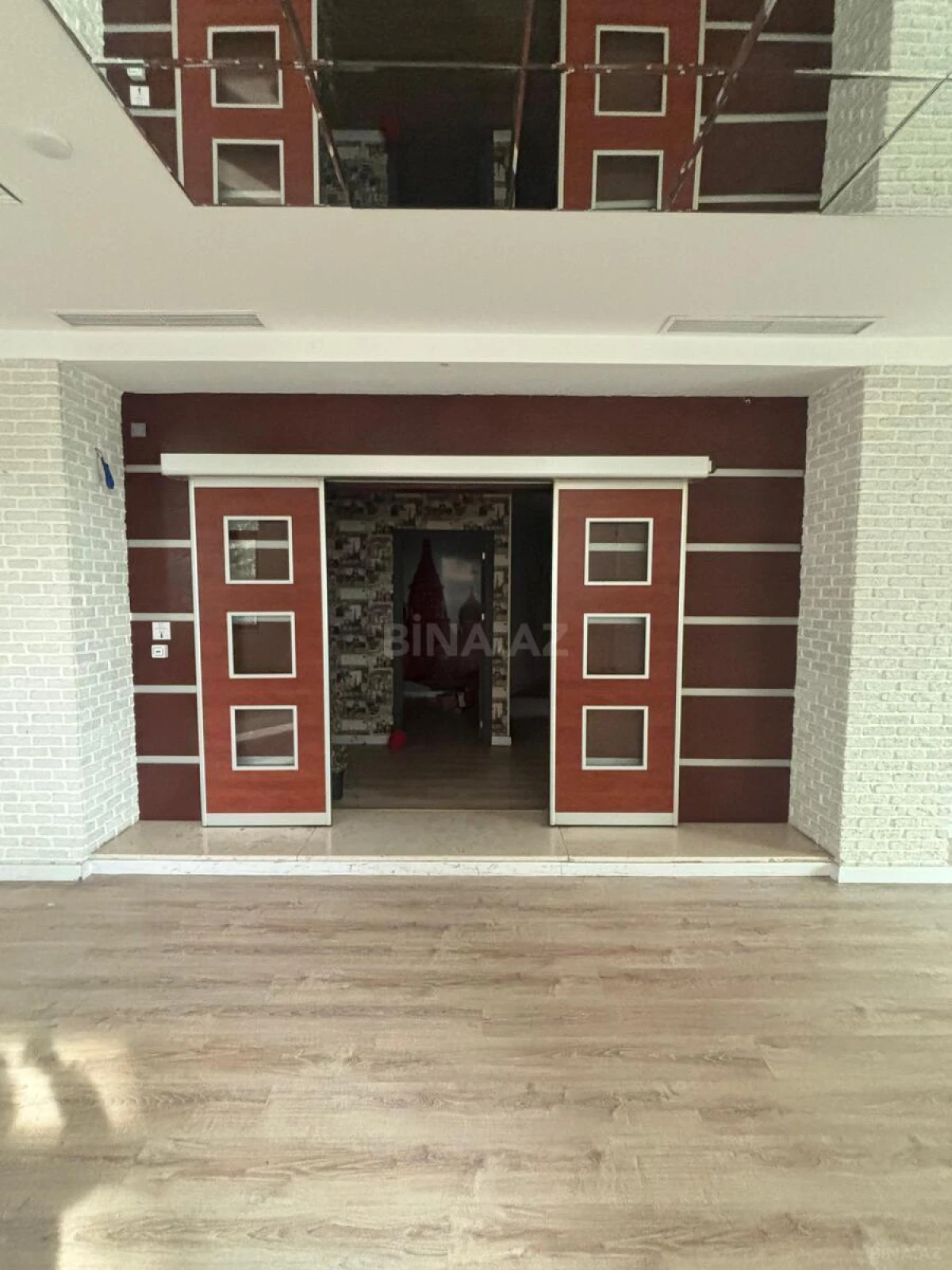 Kirayə verilir obyekt 300 m²