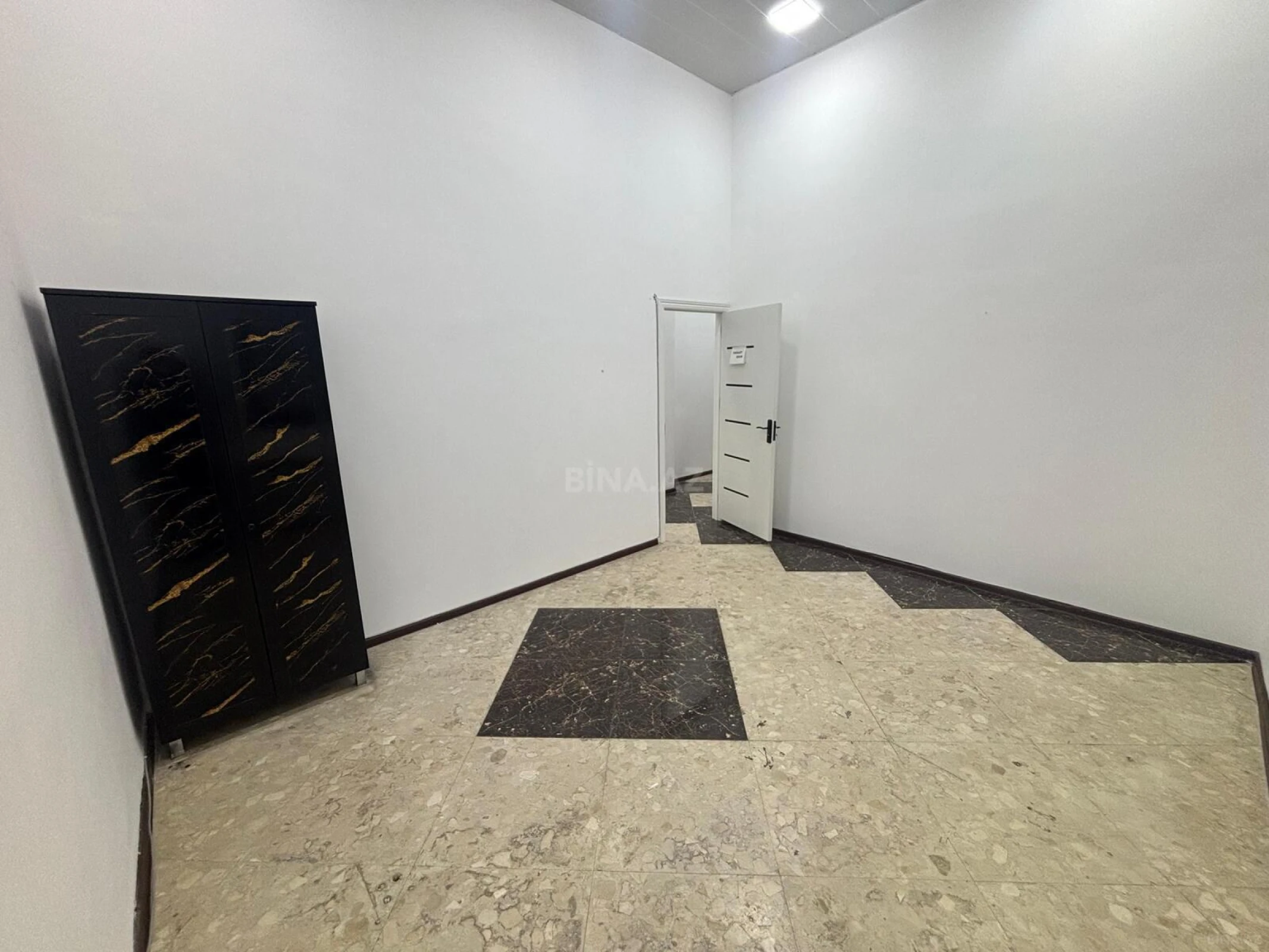 Kirayə verilir obyekt 300 m²