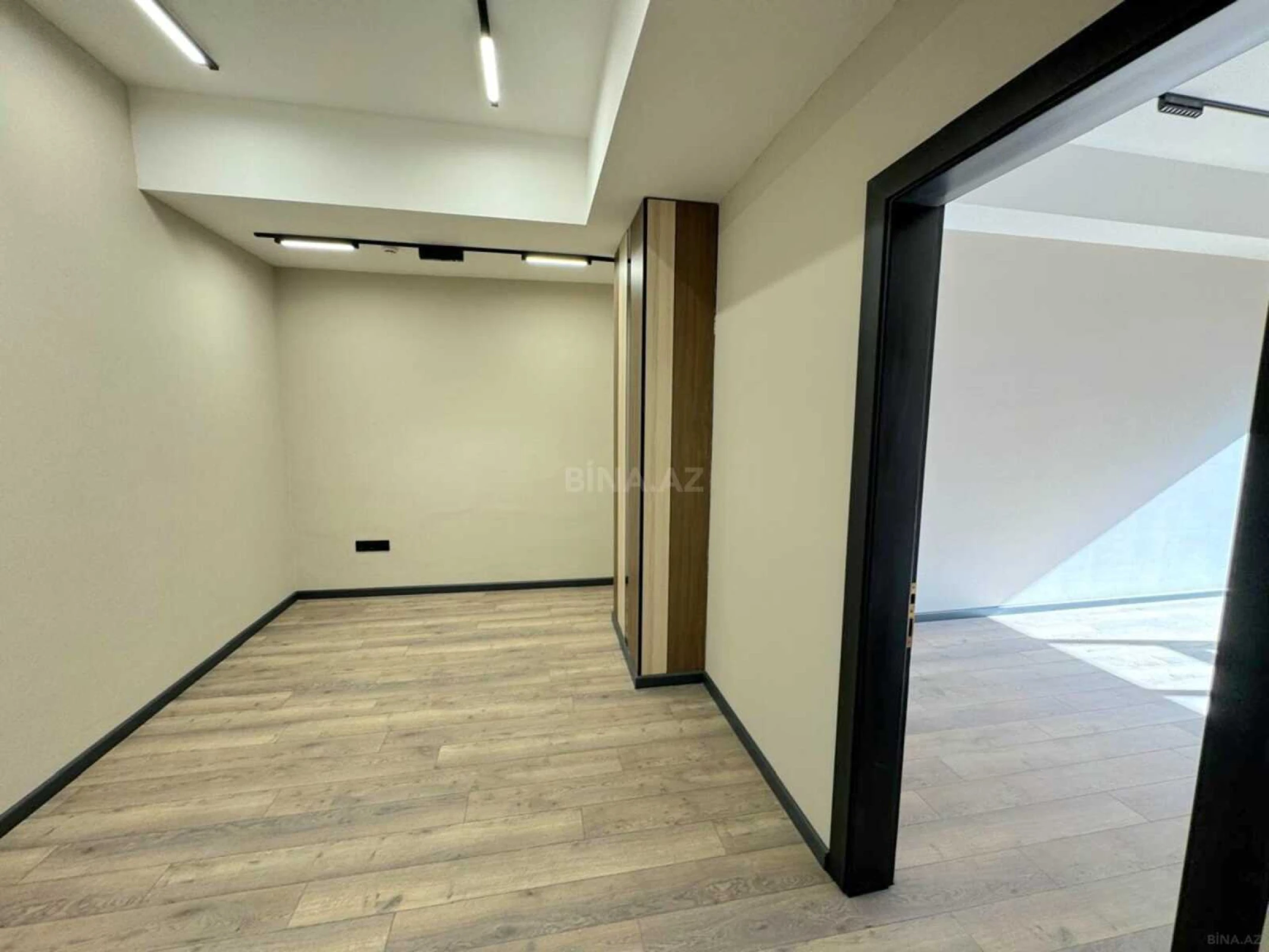 Satılır obyekt 330 m²