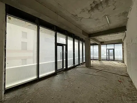 Satılır obyekt 81 m²