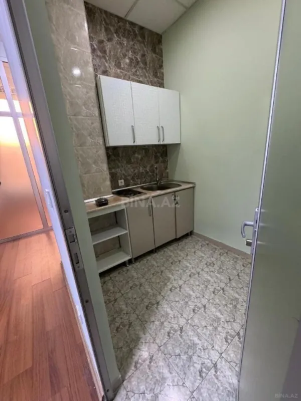 Kirayə verilir 3 otaqlı ofis 120 m²