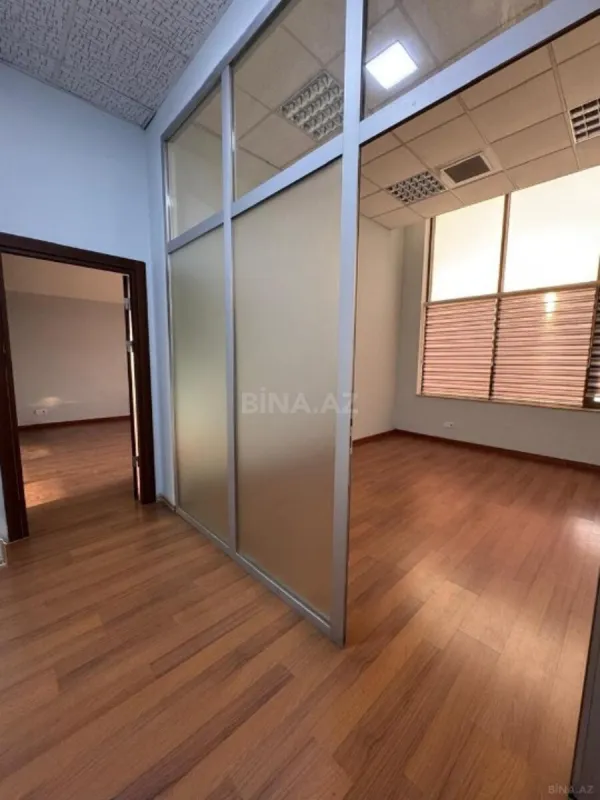 Kirayə verilir 3 otaqlı ofis 120 m²