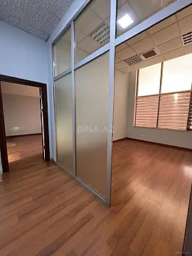 Kirayə verilir 3 otaqlı ofis 120 m²