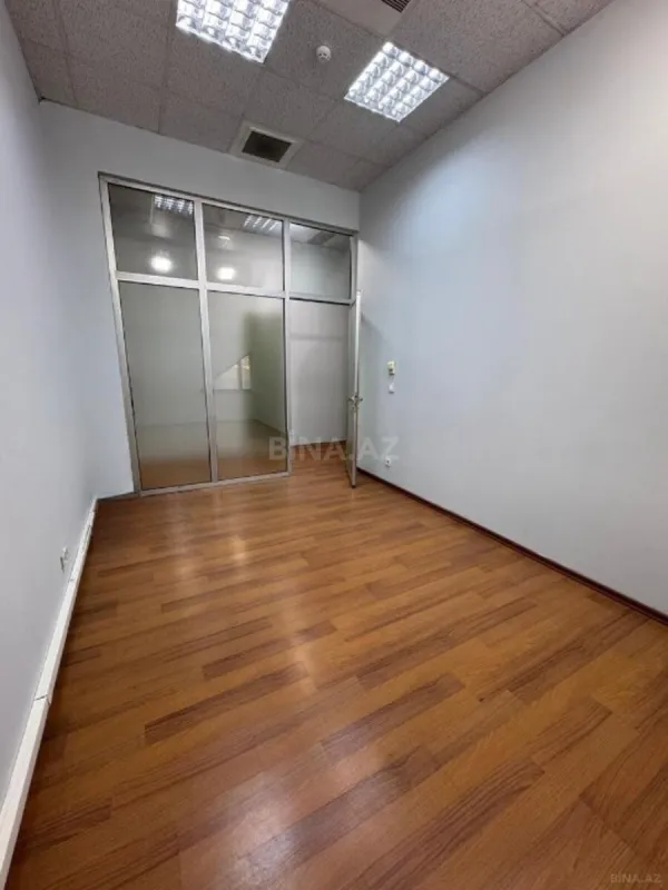 Kirayə verilir 3 otaqlı ofis 120 m²