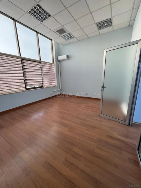 Kirayə verilir 3 otaqlı ofis 120 m²