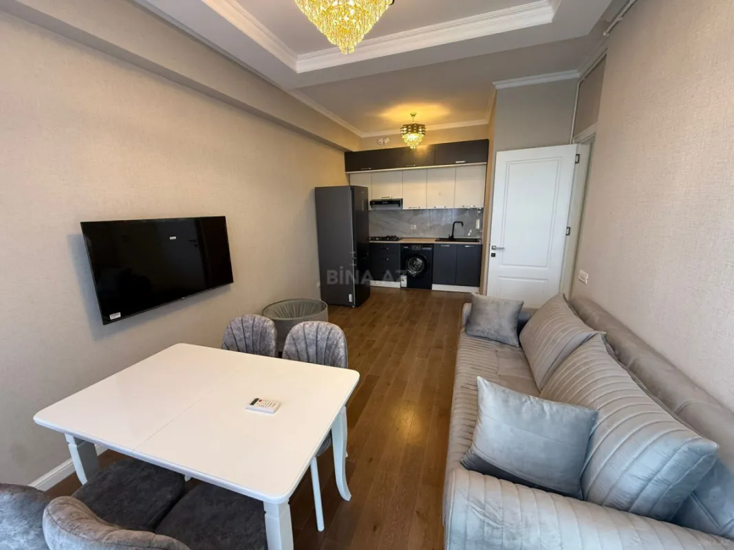 Kirayə verilir 2 otaqlı mənzil 60 m²