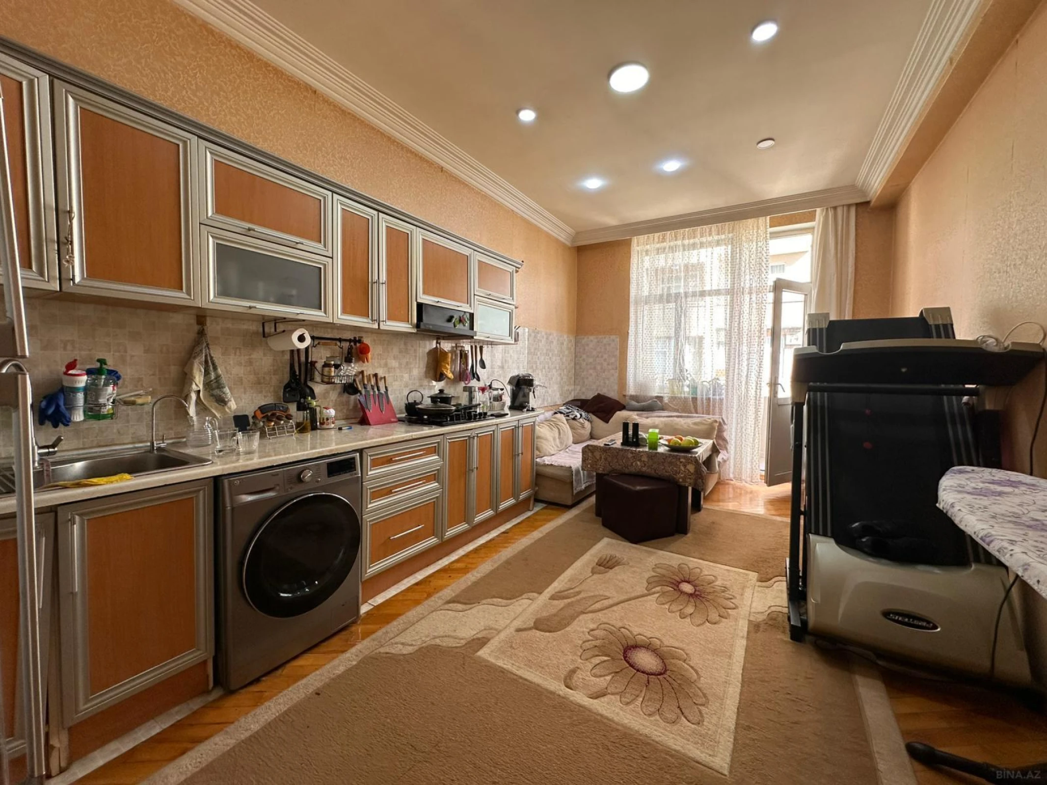 Satılır 4 otaqlı mənzil 160 m²