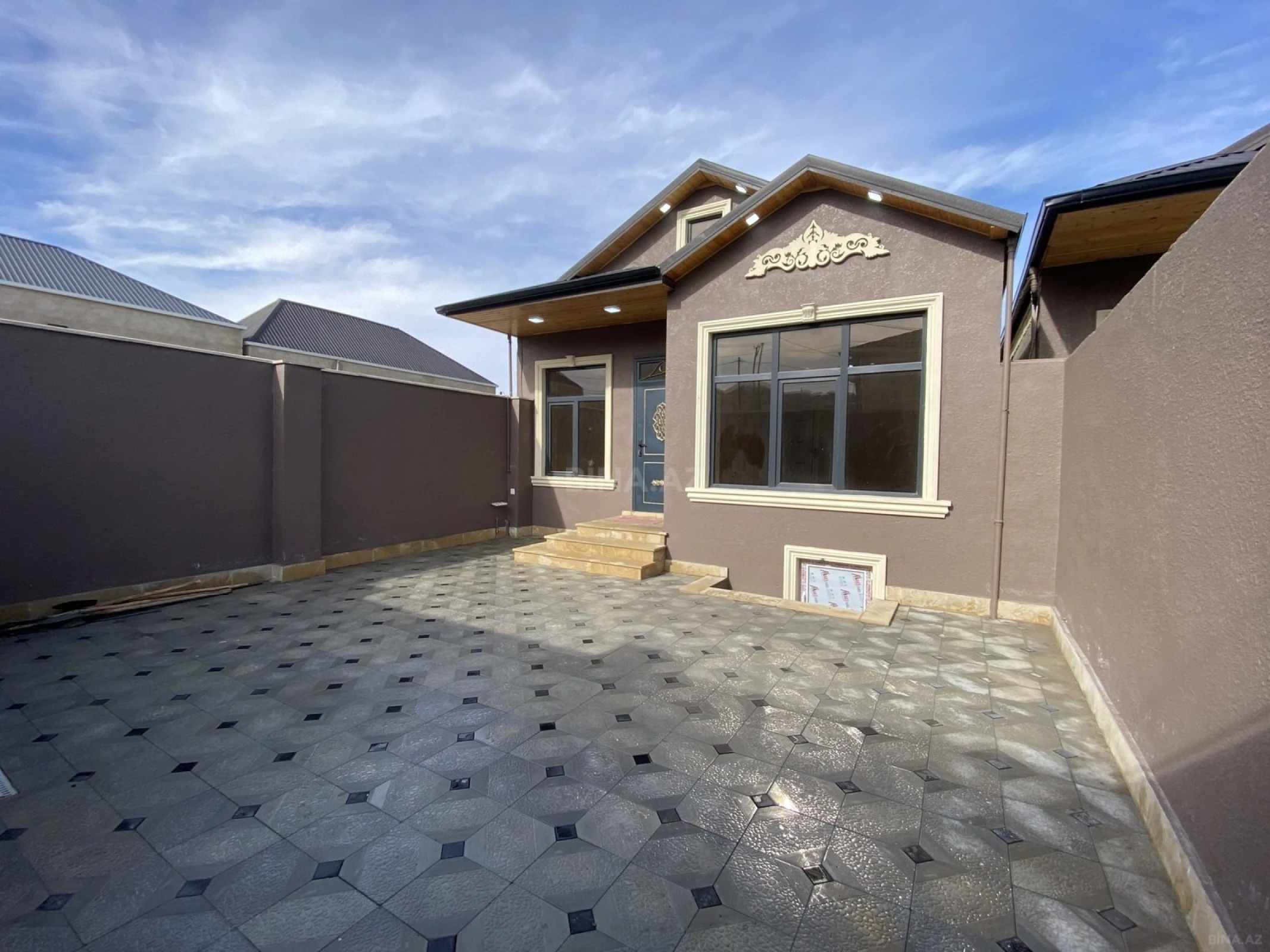 Satılır 4 otaqlı həyət evi 100 m²