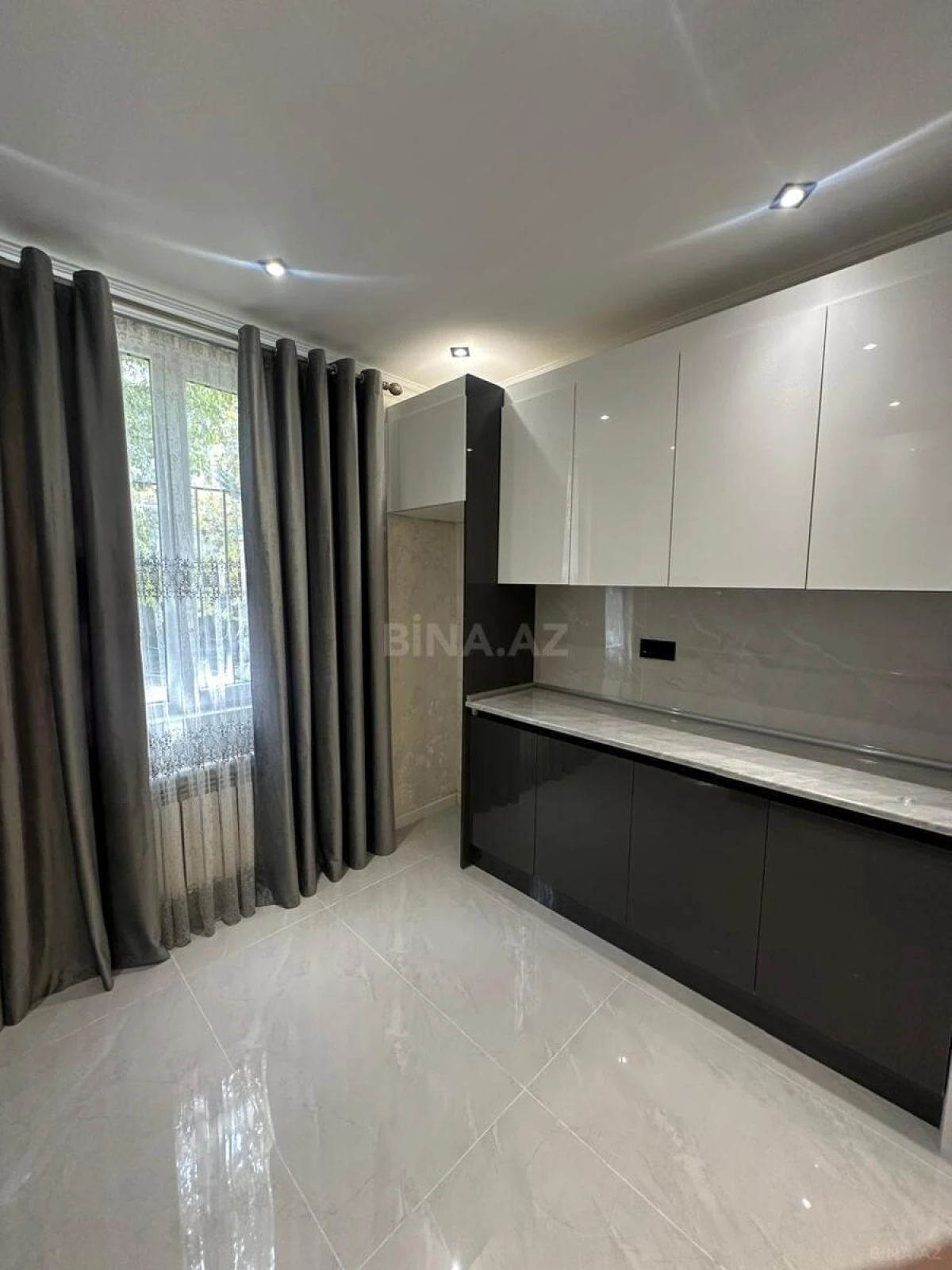 Satılır 3 otaqlı mənzil 65 m²