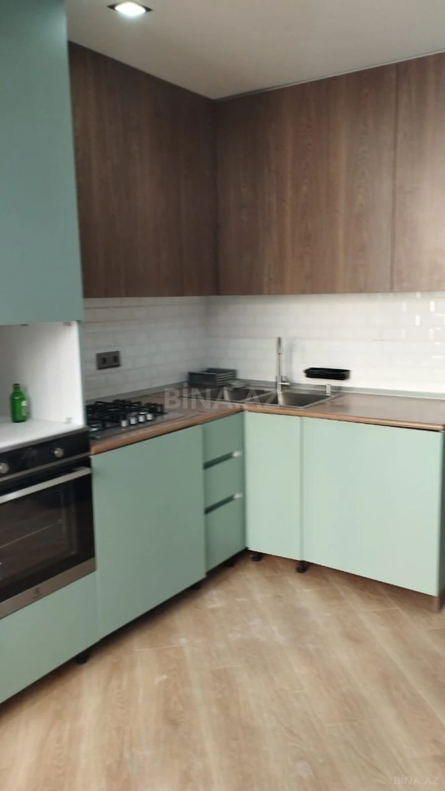 Satılır 4 otaqlı mənzil 105 m²