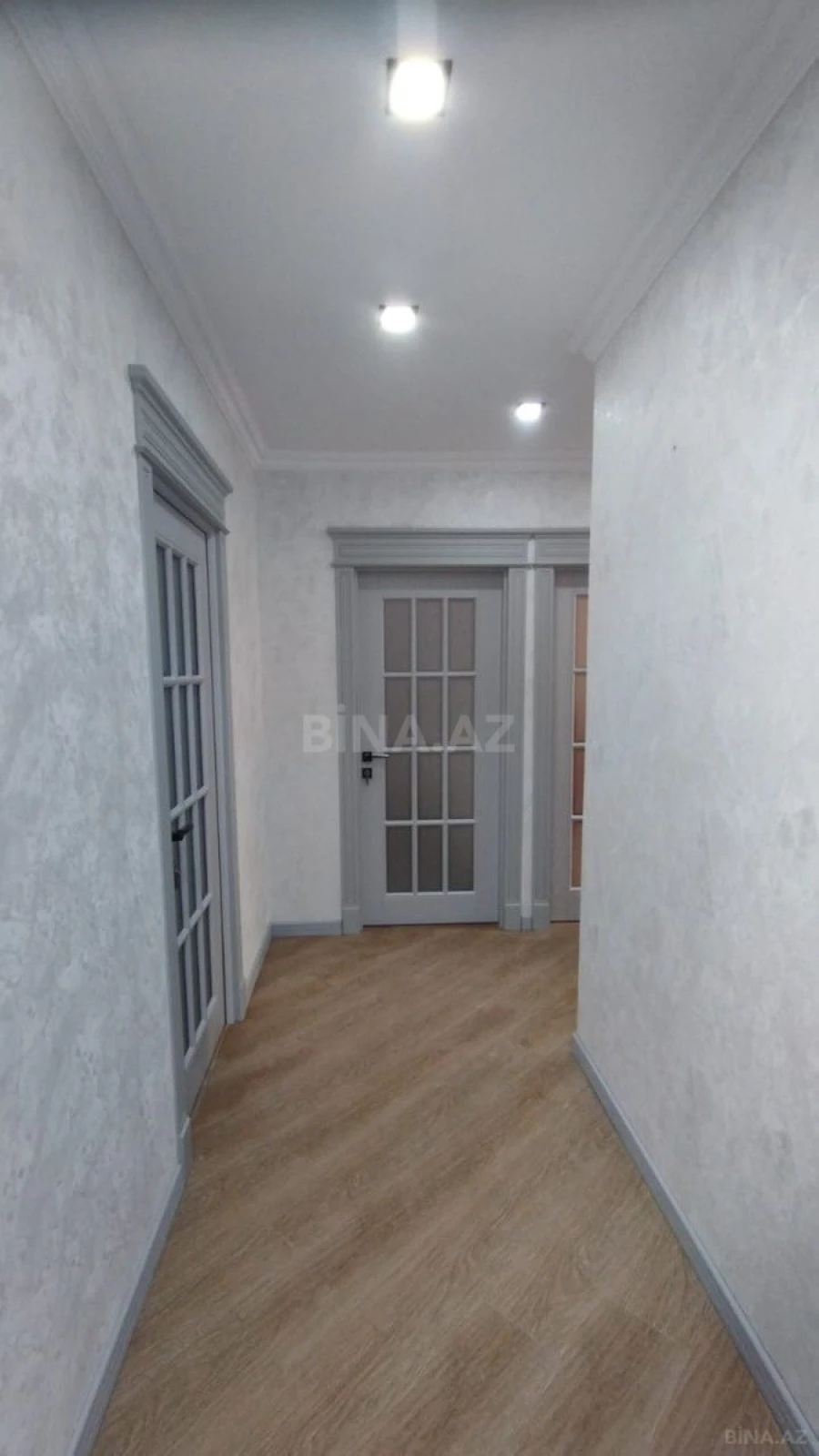 Satılır 4 otaqlı mənzil 105 m²
