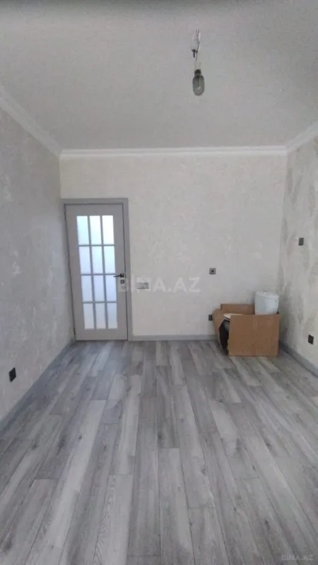 Satılır 4 otaqlı mənzil 105 m²