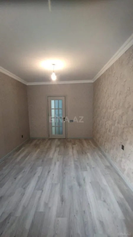 Satılır 4 otaqlı mənzil 105 m²