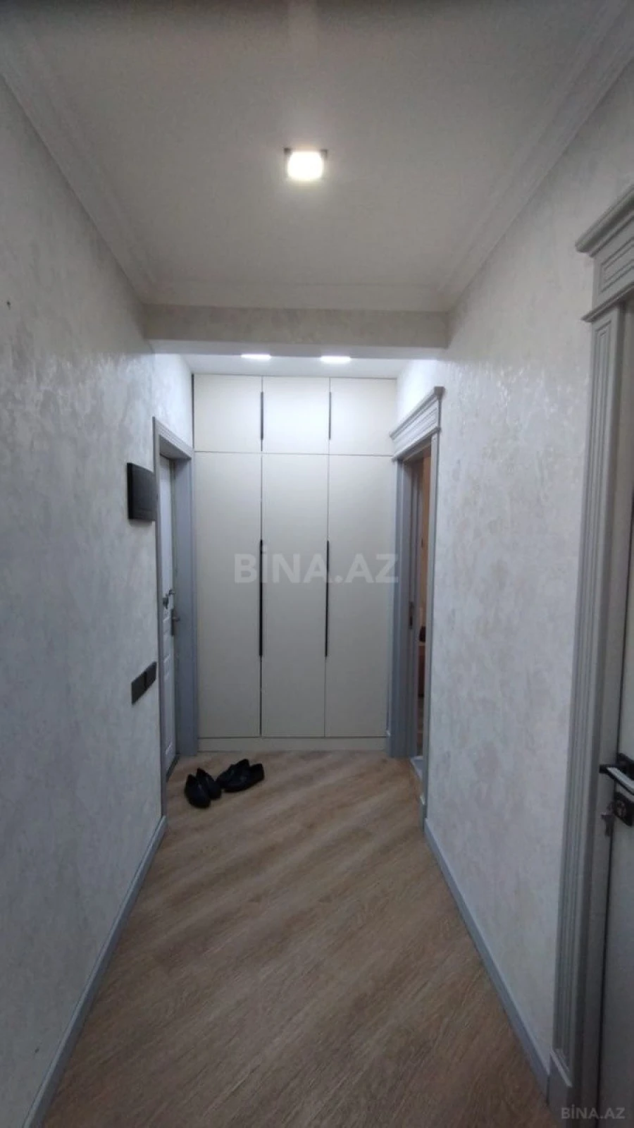 Satılır 4 otaqlı mənzil 105 m²