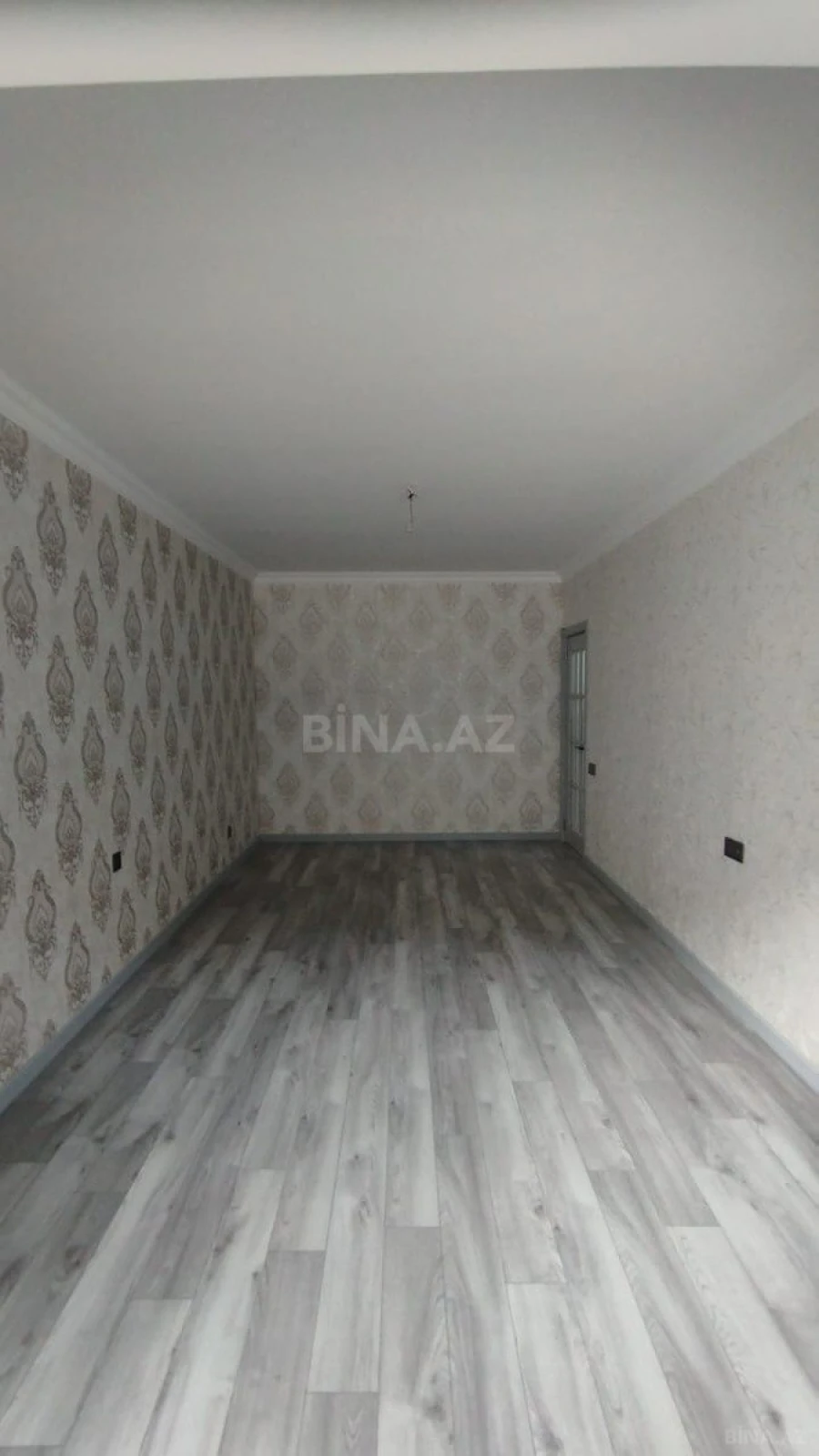Satılır 4 otaqlı mənzil 105 m²