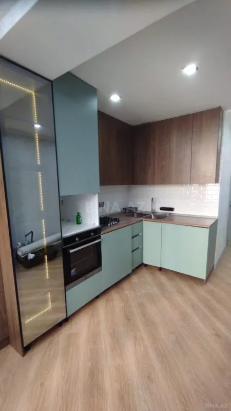 Satılır 4 otaqlı mənzil 105 m²