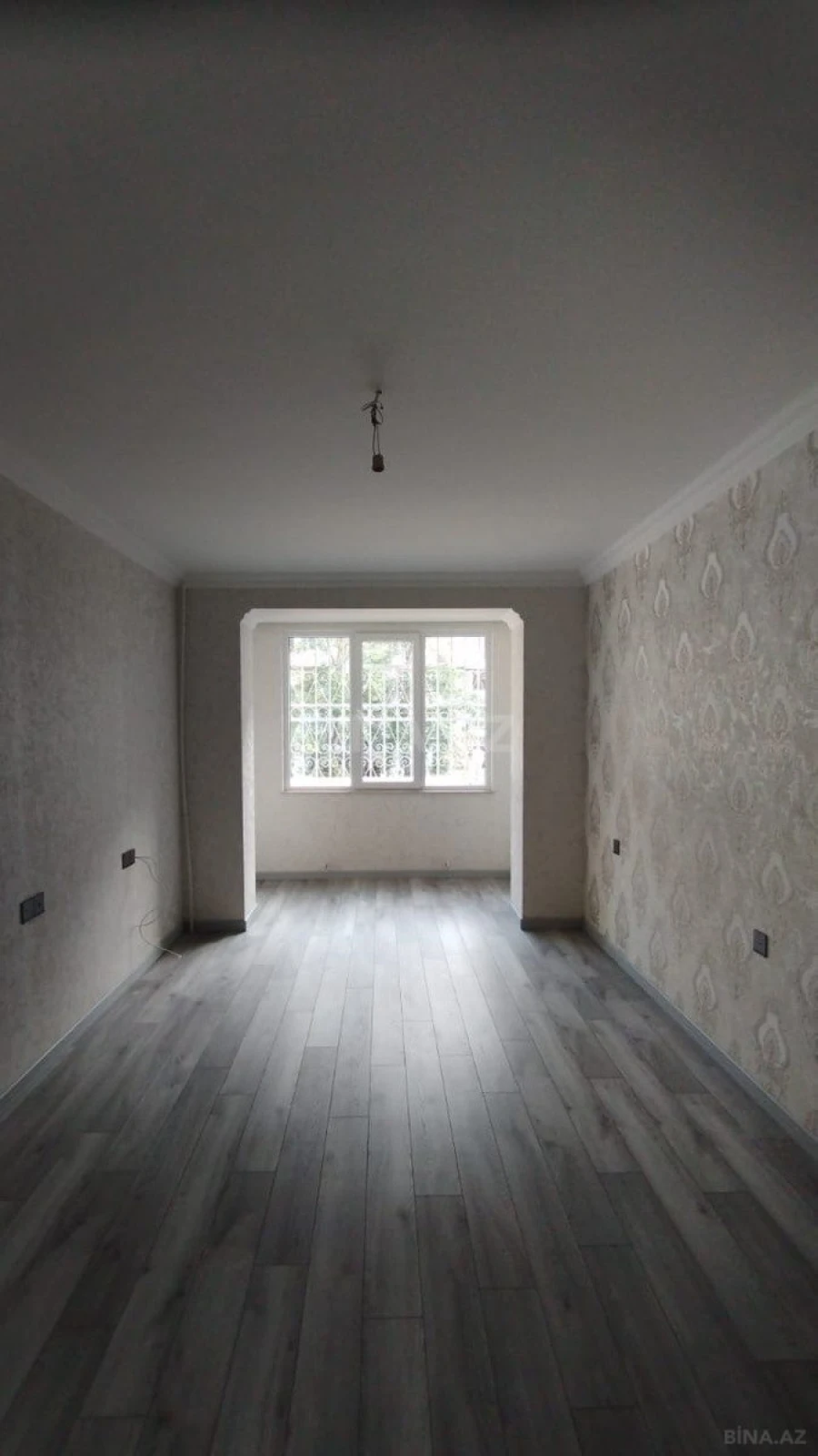 Satılır 4 otaqlı mənzil 105 m²