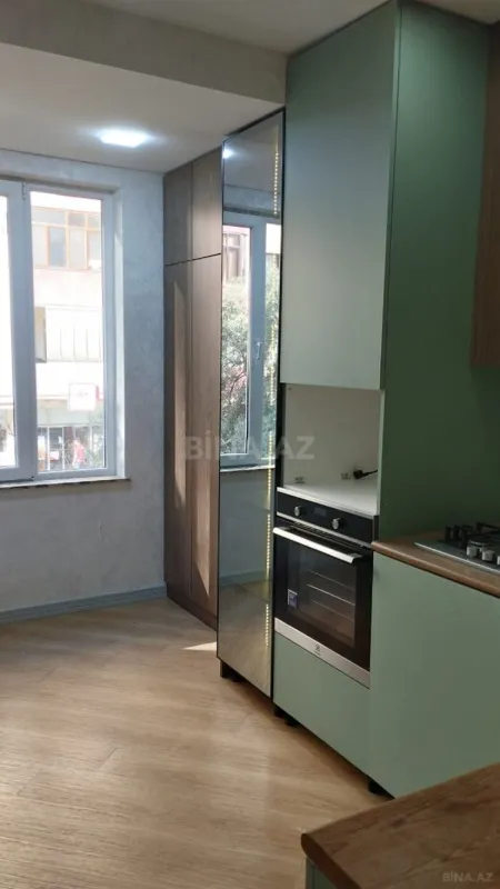 Satılır 4 otaqlı mənzil 105 m²