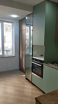Satılır 4 otaqlı mənzil 105 m²