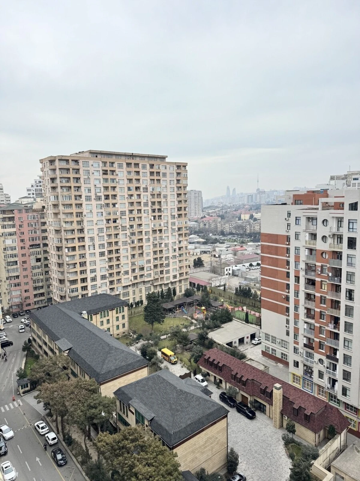 Satılır 2 otaqlı mənzil 70 m²