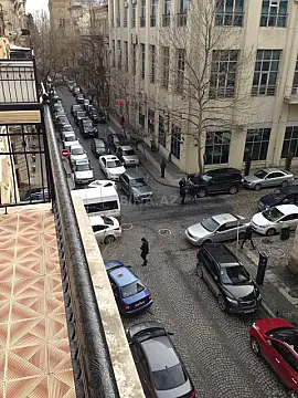 Kirayə verilir 1 otaqlı mənzil 50 m² — Bakı, Sahil qəs. 1 otaq 50.00 m²