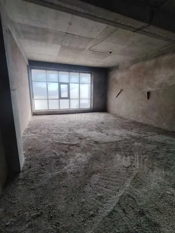 Satılır obyekt 135 m²